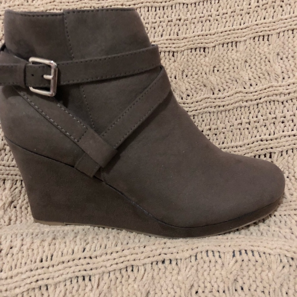 Lady’s ankle boots